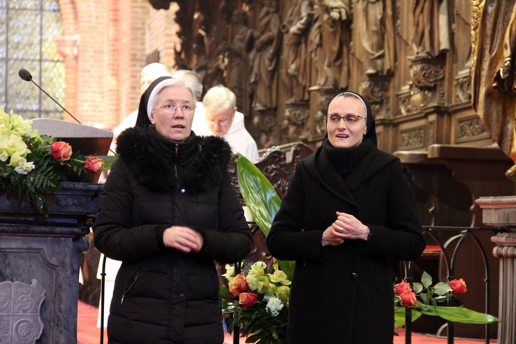 Abp Józef Kupny do chorych: trzymajcie się blisko Jezusa i naśladujcie Go