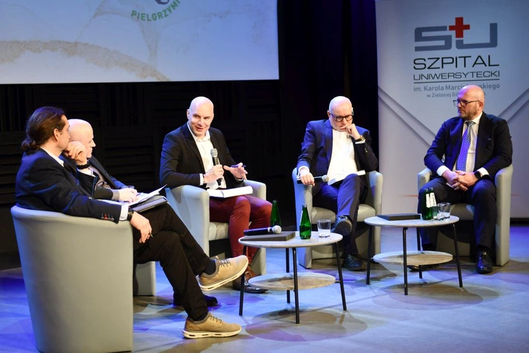 Debata z okazji Światowego Dnia Chorego