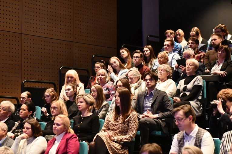 Debata z okazji Światowego Dnia Chorego