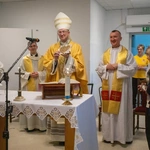 Abp Adrian Galbas w Hospicjum Caritas