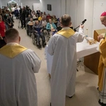 Abp Adrian Galbas w Hospicjum Caritas