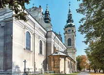 Zakonnicy zapraszają do  Tarnobrzega.