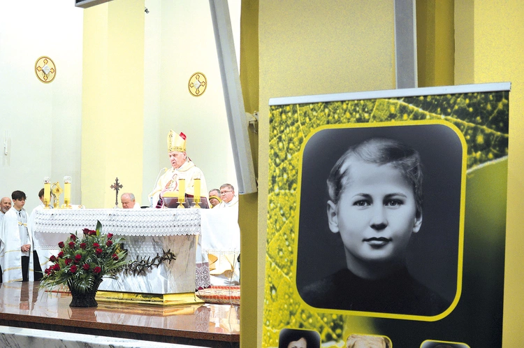 	Mszy św. przewodniczył bp Jan Kopiec, emerytowany  biskup gliwicki.