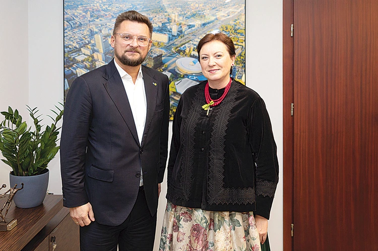 Prezydent Marcin Krupa i nowo powołana pełnomocnik ds. regionalizmu.