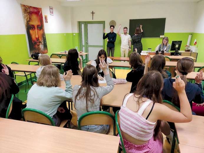 Czerwiec 2024. Lekcja religii prowadzona wspólnie z katechetką E. Skierską.