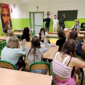 Czerwiec 2024. Lekcja religii prowadzona wspólnie z katechetką E. Skierską.