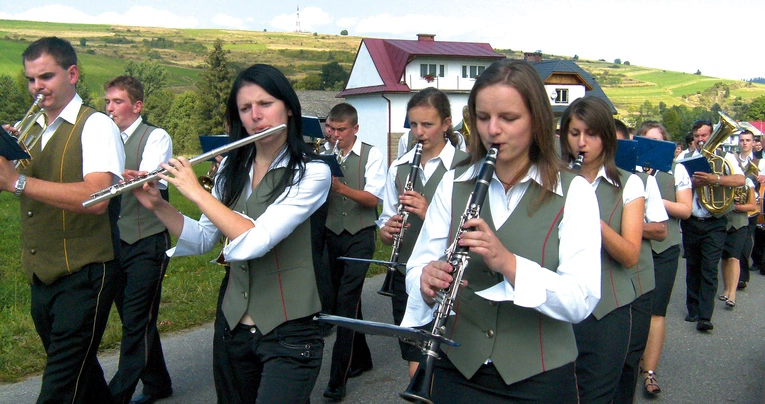 Muzykują też góralki spod Babiej Góry.