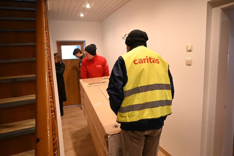 Opolska Caritas przekazuje sprzęt AGD powodzianom