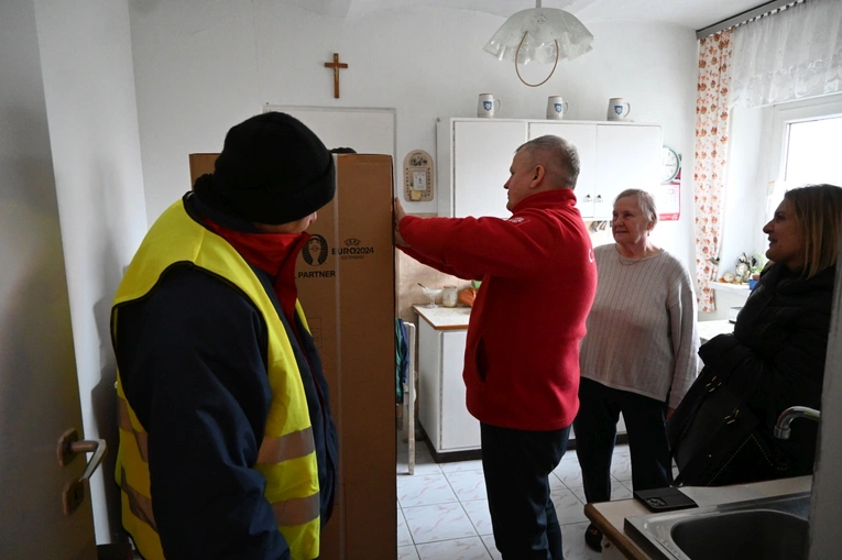 Opolska Caritas przekazuje sprzęt AGD powodzianom