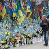 Ukraina pada ofiarą opieszałości demokratów, interesów republikanów, ślepej miłości Europy do Rosji