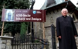 Ks. Józef Trela ze Żmiącej został Sądeczaninem Roku 2024
