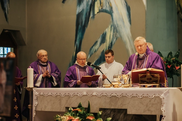 Ostatnie pożegnanie ks. Ludwika Grochowiny