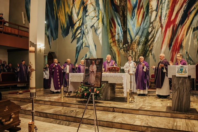 Ostatnie pożegnanie ks. Ludwika Grochowiny