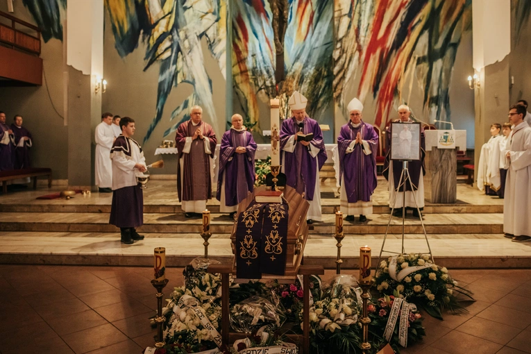 Ostatnie pożegnanie ks. Ludwika Grochowiny