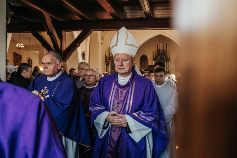 Ostatnie pożegnanie ks. Ludwika Grochowiny