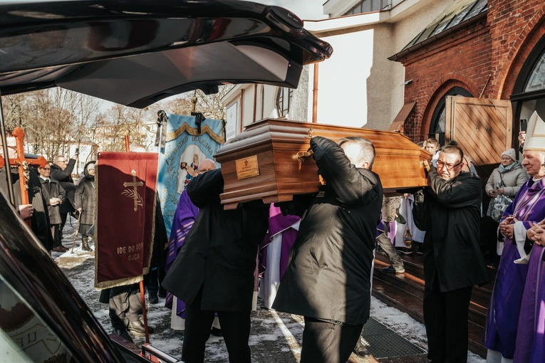 Ostatnie pożegnanie ks. Ludwika Grochowiny
