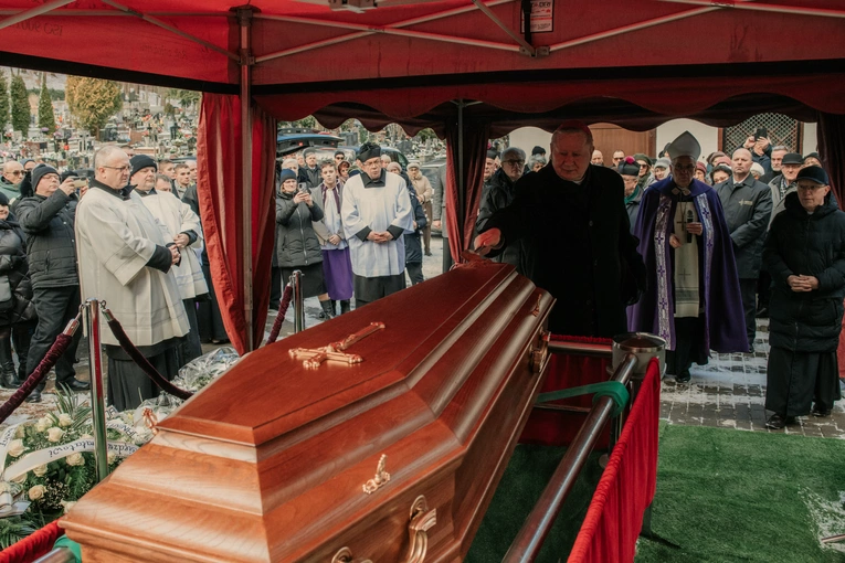 Ostatnie pożegnanie ks. Ludwika Grochowiny