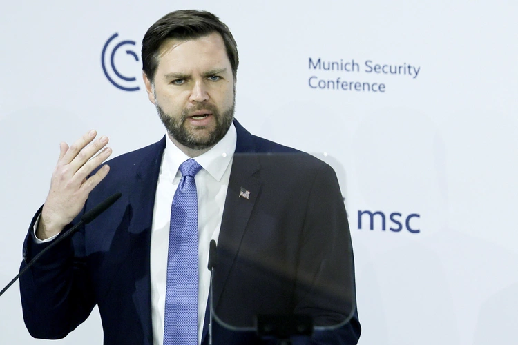Zimny prysznic dla Europy: wiceprezydent Vance krytykuje demokrację centralnie sterowaną