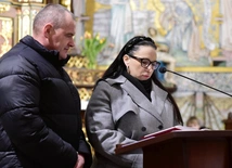 Trzymamy się za dłonie