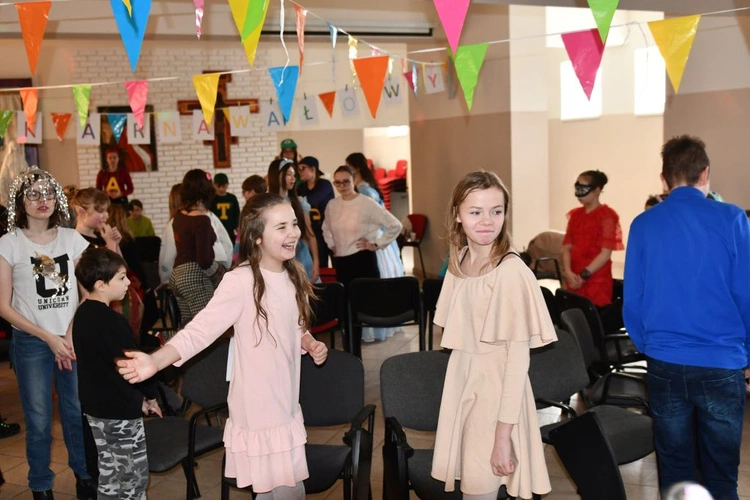 Zabawa karnawałowa z "Urwisami Maryi" w Gorzow Wlkp.