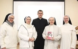 Niebo w kolorze popiołu