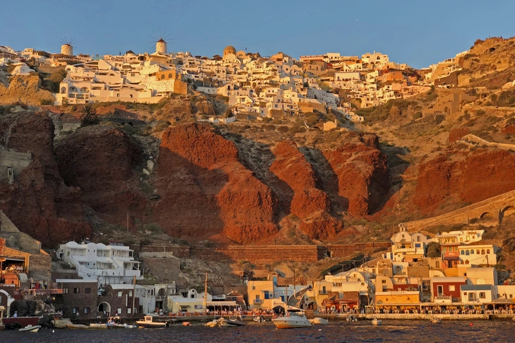 Na Santorini