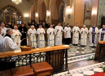 Zmartwychwstańcy ponownie zawierzyli swoją przyszłość Maryi