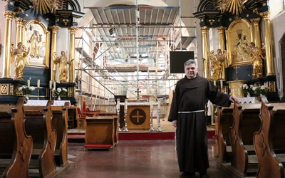 - Te prace mają za zadanie przede wszystkim odświeżenie wnętrza kościoła - mówi o. Juniper Czesław Ostrowski OFM, gwardian klasztoru w Radomiu. 