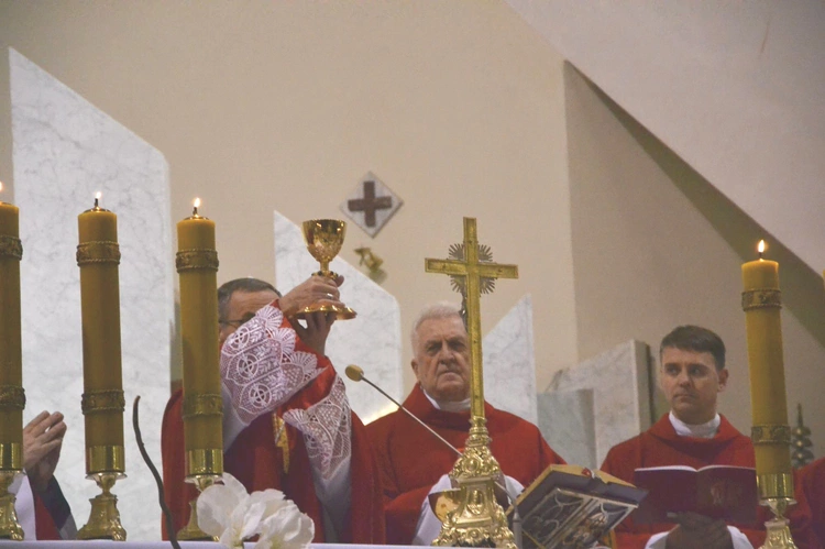 Bierzmowanie w par. Miłosierdzia Bożego w Dębicy