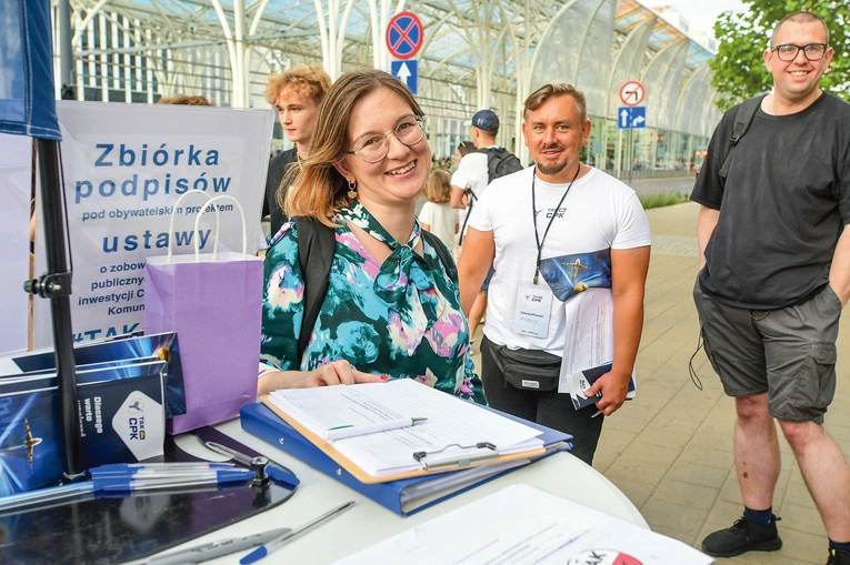 Pod obywatelskim projektem ustawy „Tak dla CPK” podpisało się 200 tys. Polaków.