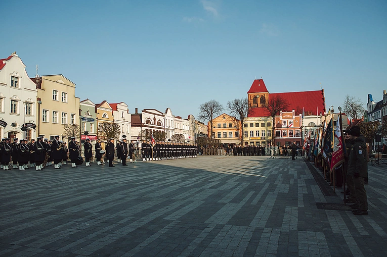 Tradycyjne obchody zgromadziły parlamentarzystów, samorządowców, przedstawicieli służb mundurowych oraz osoby związane z polskim morzem.