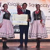 	Wójt gminy Laskowa został wyróżniony za pionierską publikację o dziejach wsi i gminy.