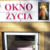 	Chłopiec jest trzecim dzieckiem, które tutaj trafiło.