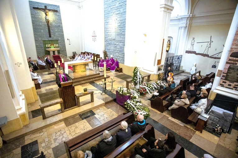 	Zmarła, jak przypominano w czasie uroczystości, była przekonana, że kiedyś dojdzie do jedności eucharystycznej.