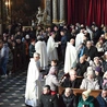 	Podczas Eucharystii wierni przyjęli sakrament namaszczenia chorych.