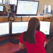 	112 to numer bezpłatny i dostępny na terenie całej Unii Europejskiej zarówno dla telefonów stacjonarnych, jak i komórkowych. Można go wybrać w telefonie nieposiadającym karty SIM.