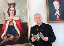 – Za jej wstawiennictwem będziemy prosić o łaski dla polskiej szkoły – mówi bp Piotr Turzyński.