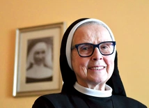 	Zachęcamy do pisania próśb i podziękowań. Obiecujemy modlitwę za wstawiennictwem naszej błogosławionej siostry.