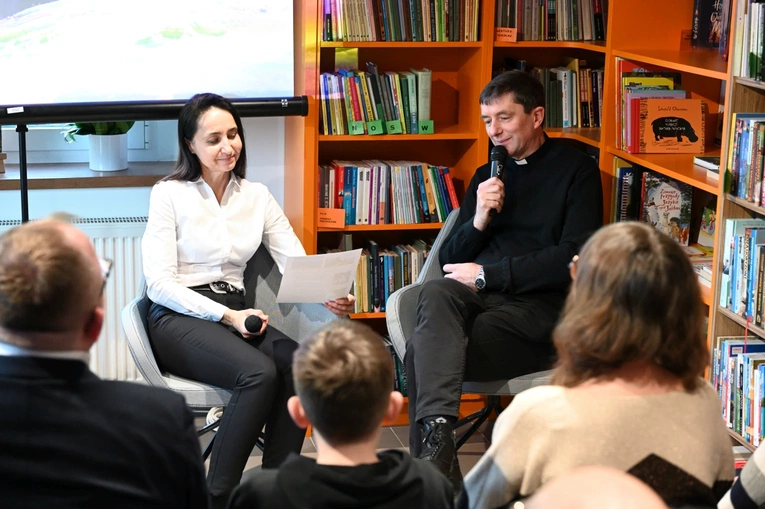 Wystawa górskich fotografii ks. Mariana Bednarka