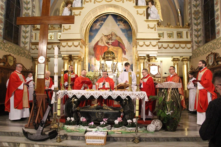 Zabawa. Kotwica w sanktuarium bł. Karoliny