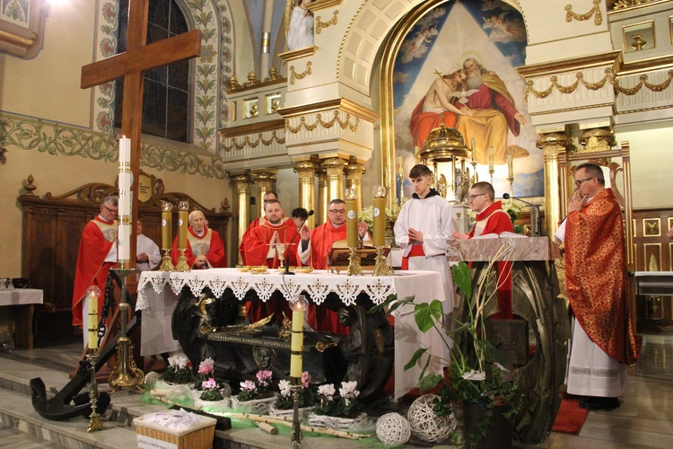 Zabawa. Kotwica w sanktuarium bł. Karoliny