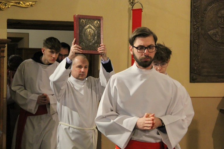 Zabawa. Kotwica w sanktuarium bł. Karoliny