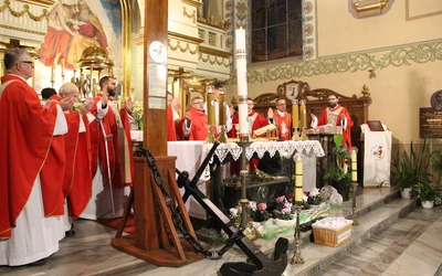 Zabawa. Kotwica w sanktuarium bł. Karoliny