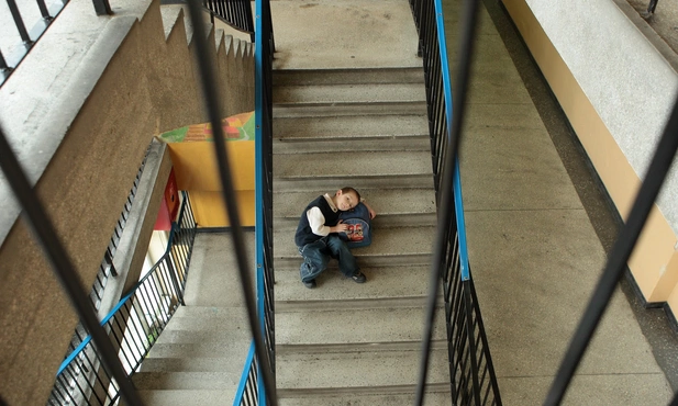 Grypowy paraliż polskich szkół. Czy jest komu uczyć?