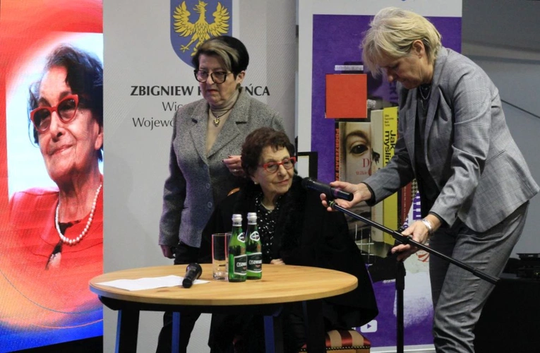 Spotkanie z prof. Dorotą Simonides