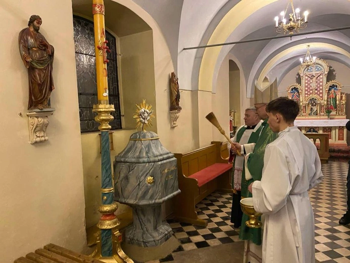 Wnętrze zabytkowej świątyni w Kotli odzyskało dawny blask