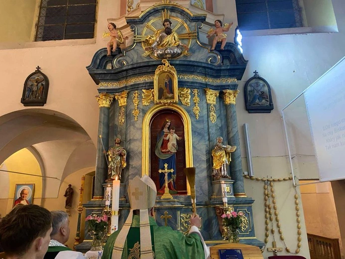 Wnętrze zabytkowej świątyni w Kotli odzyskało dawny blask