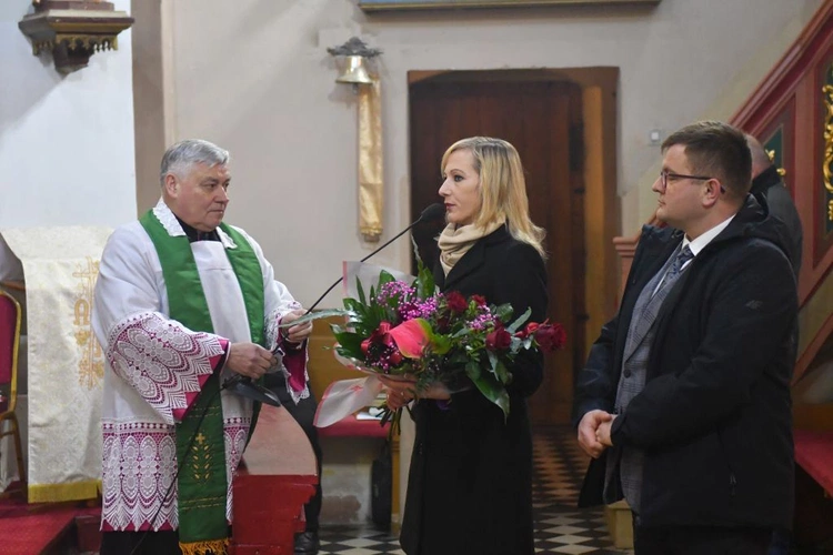 Wnętrze zabytkowej świątyni w Kotli odzyskało dawny blask