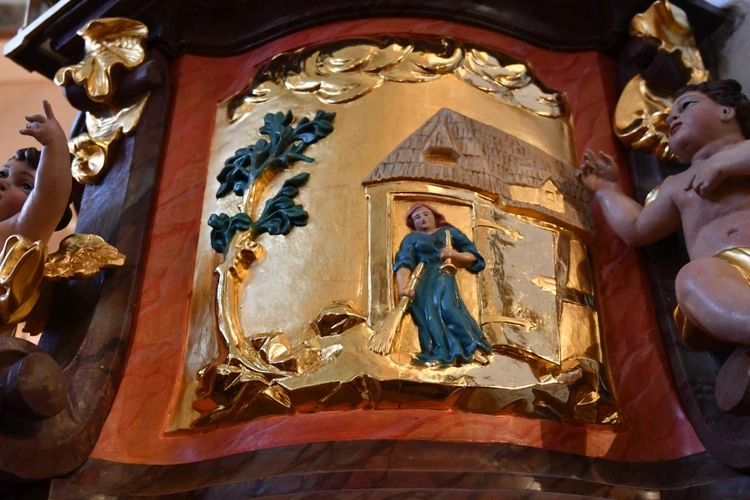 Wnętrze zabytkowej świątyni w Kotli odzyskało dawny blask