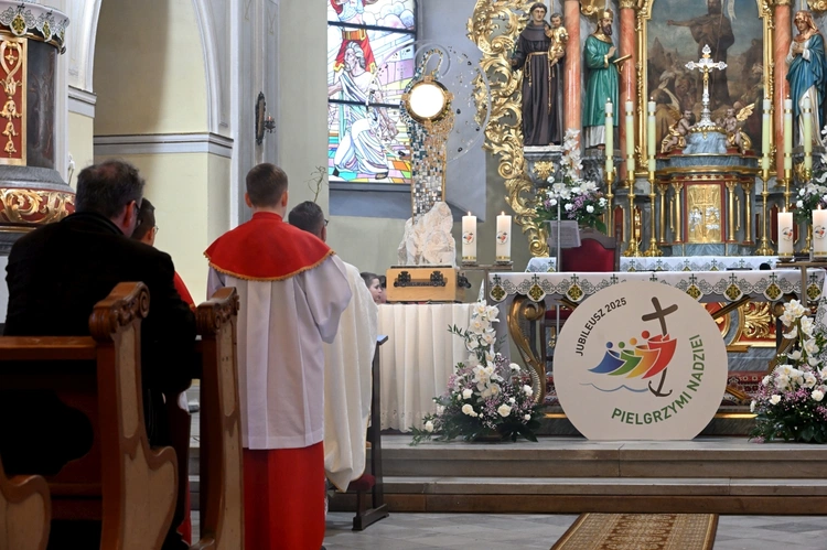 Adoracja Najświętszego Sakramentu w Grobnikach